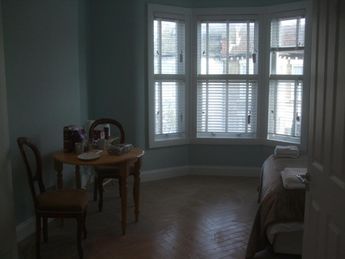 Fulham Bnb London Bagian luar foto