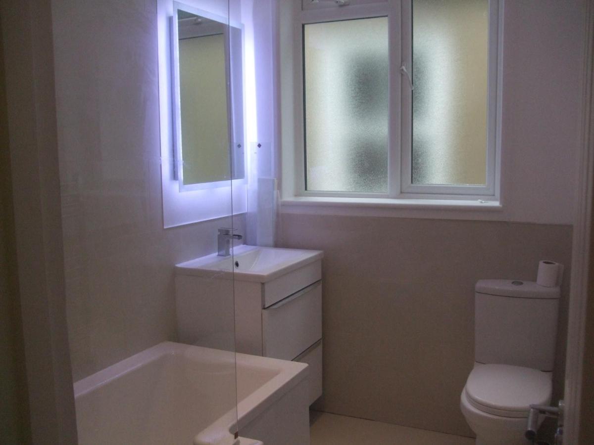 Fulham Bnb London Bagian luar foto